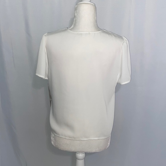 Gianni Bini Valerie V-Neck Tie Hem Blouse - Picture 9 of 10